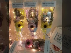 Día de San Valentín 520 Bacedero de girasol Stary Sky Doll Bouquet Regalo para novio, esposa y mejor frie