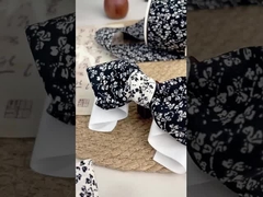 Tipo japonés, cinta floral pequeña y fresca de doble cara.