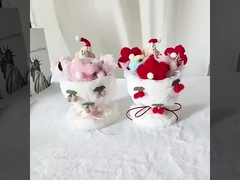 El día de San Valentín y los regalos de Navidad para su novia y mejor amigo: poner un puesto con dol