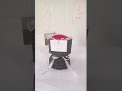 Regalos para el Día Internacional de la Mujer, el Día de la Madre, ramos de cumpleaños, jabón, claveles y rosas para