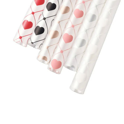 Un buen precio. Foggy OPP Love Pattern PE Impermeable Embalaje de flores Papel de grabado Impresión en línea