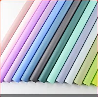 comprar Solución de embalaje de flores Hoja de papel impermeable con envoltura de celophane de plástico sólido Fabricación en línea