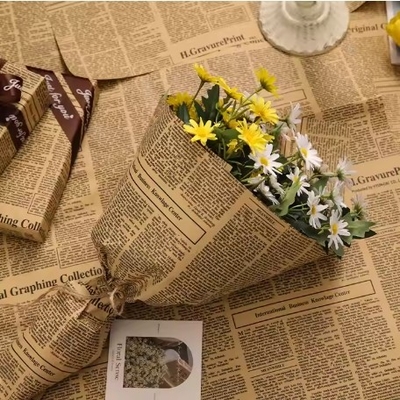 Un buen precio. Papel de envoltura de flores impermeable Papel Kraft Diseño de periódico Muchos colores 50g en línea