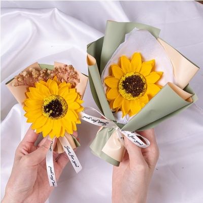 comprar Nuevo mini ramo de girasol clave rosa jabón ramo de flores para la temporada de graduación del Día de la Madre Fabricación en línea