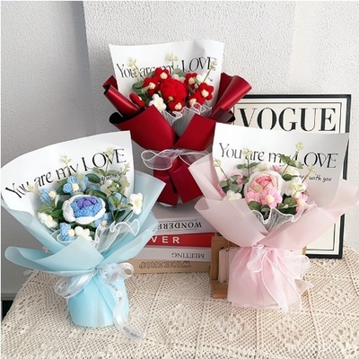 Un buen precio. Vibrante ramo de rosas de lana hechas a mano para cumpleaños aniversarios y otras celebraciones en línea