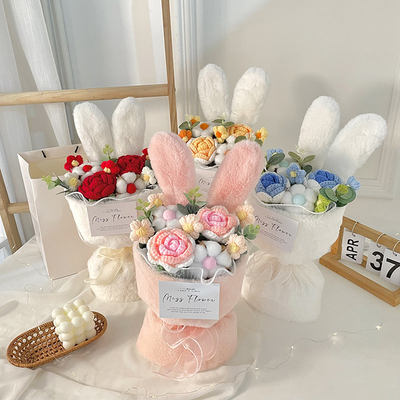 Un buen precio. Bonito Tricoteado Plush Orejas de Conejo Bouquet Pequeña fragancia estilo Qixi temporada de graduación con mano ligera Bouquet novia regalo de cumpleaños en línea