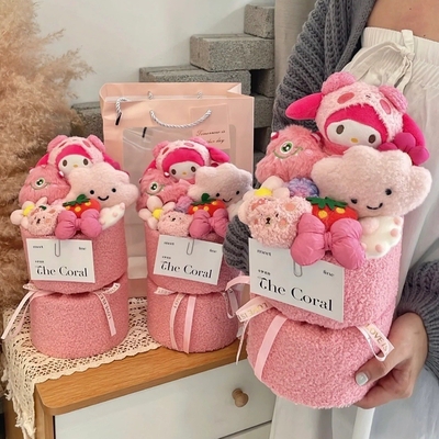 Un buen precio. 520 regalo de cumpleaños de San Valentín para chicas muñecas Kuromi Sanrio muñecas de dibujos animados ramos en línea