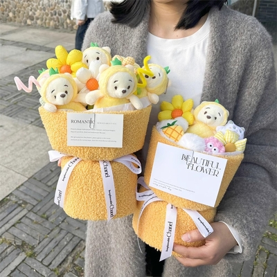 comprar Bouquets de flores de muñecas de peluche de oso de piña para dar a las novias como regalos de cumpleaños y de graduación el 20 de mayo y el Día de San Valentín del Festival Qixi online manufacture