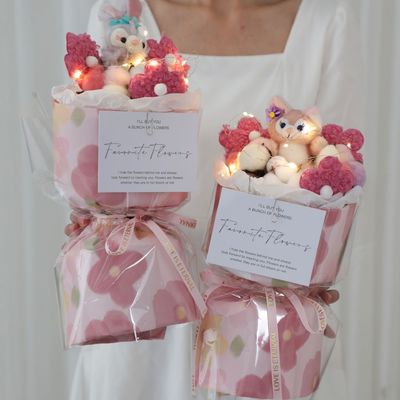 comprar Bouquet de muñecas de dibujos animados coloridos para el Día de los Niños 20x35cm Multicolor Fabricación en línea