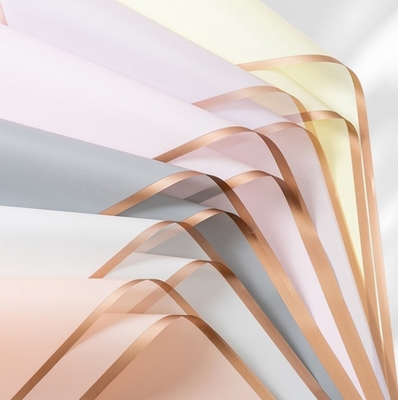 comprar Papel de flores envuelto con película de gelatina de borde dorado, papel de envoltura de flores del Día de San Valentín espeso, papel de envoltura de bouquet de papel mate resistente al agua online manufacture
