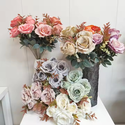 Un buen precio. Flor artificial de seda rosa ramo de bodas decoración del hogar en línea