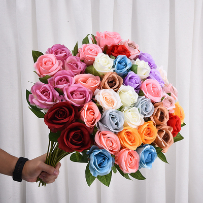 Un buen precio. Rosas de imitación hechas a mano para la casa de la boda Decoración del día de San Valentín en línea