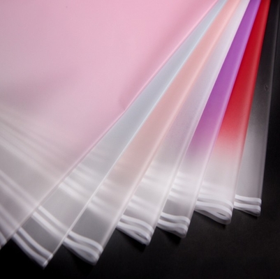 Un buen precio. Papel de envoltura de flores impermeable semitransparente de color puro de gradiente mate y de material OPP, papel de envoltura para regalos de ramo en línea
