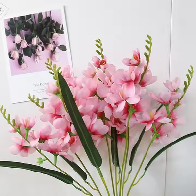 Un buen precio. Flores de nieve aromáticas de alta gama Bouquets artificiales Mesa de bodas Hotel Decoración para el hogar Ornamentación de flores para fotografía en línea