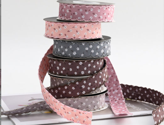 comprar Envases de bouquet, arreglos florales, materiales de envasado de flores, tejido, pequeñas fragancias, pequeños fragmentos florales, cintas cortantes de borde, cintas tejidas, cintas para envolver flores Fabricación en línea