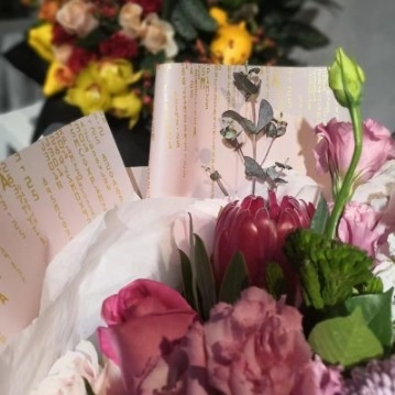comprar Papel de embalaje de flores a prueba de agua online manufacture
