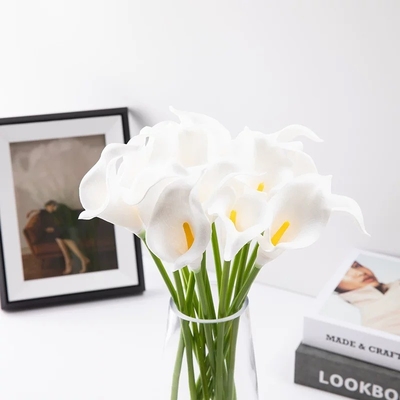 Un buen precio. Buquete de flores artificiales de estilo crema de alta gama decoración del hogar sala de estar mesa de comedor mostrador centro comercial decoración de la mesa en línea