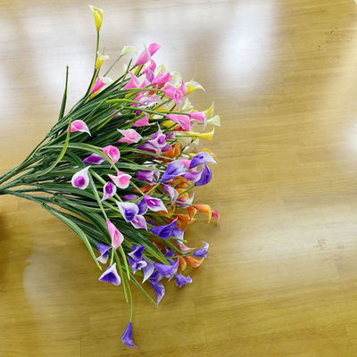 comprar Calla lily flores artificiales de plástico botones de hierba de tela de la flor fabricante de flores artificiales de la flor planta artificial de la planta acuática Fabricación en línea