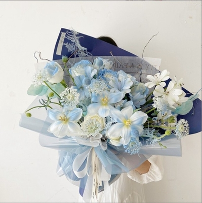 Un buen precio. Película de gelatina espesa, celofán colorado semitransparente, ramos de flores, envoltura de flores a prueba de agua, papel de cristal y material de embalaje de arte floral en línea