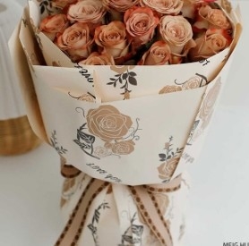 Un buen precio. Papel de embalaje de flores a prueba de agua en línea