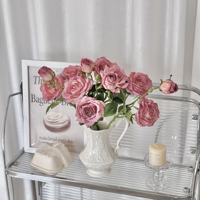 Un buen precio. Retro borde carbonizado rosa de 3 cabezas, flor artificial similar a pintura al óleo, ramo de flores secas, ramo, arreglo de flores artificiales, accesorio fotográfico en línea