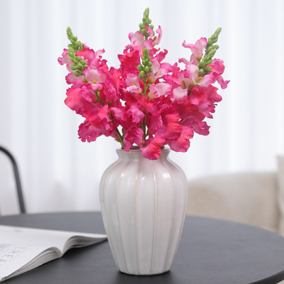 Un buen precio. Las flores de la cabeza de dragón rosa, las flores artificiales, los accesorios de bodas, los ramos decorativos y los materiales decorativos, las flores de seda violeta en línea