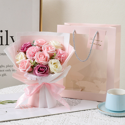comprar Práctico regalo de San Valentín, regalo de cumpleaños para novia y mejor amiga, jabón de rosas, 11 flores, bolso de ramos al por mayor online manufacture