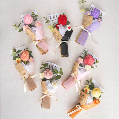 comprar La caja de regalo de rosa de la flor de clave de crochet hecha a mano de la frontera popular regalo de ramo terminado del día de la madre Fabricación en línea