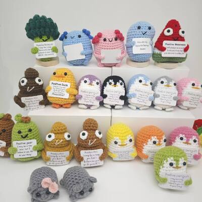 comprar Amigurumi Animal regalo juguete de gancho de peluche muñeca a mano trenzado de gancho de peluche juguete juguete apoyo emocional tarjeta de aprobación positiva Fabricación en línea