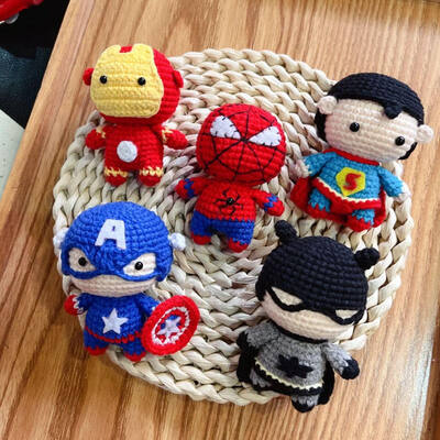comprar Venta al por mayor de juguetes de peluche de gancho hechos a mano Personajes de animales Personajes de anime Fabricación en línea