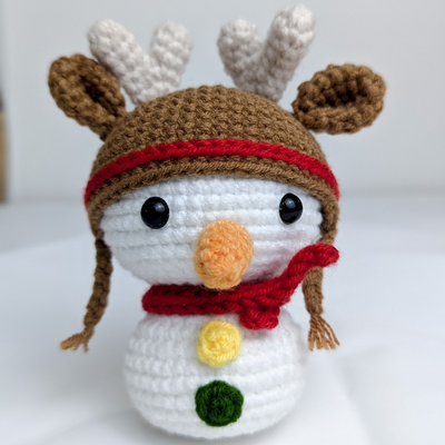 comprar Juguete de hombre de nieve de gancho hecho a mano con sombrero de reno Animal relleno para decoración y regalos Fabricación en línea