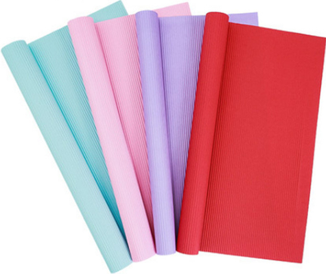 Buen precio Papel de regalo de floristería de 50 micrómetros, muchos colores para manualidades de diseño DIY en línea