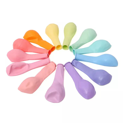 Un buen precio. Globos de Macaron de la decoración del feliz cumpleaños de Globos del helio del látex del partido en línea