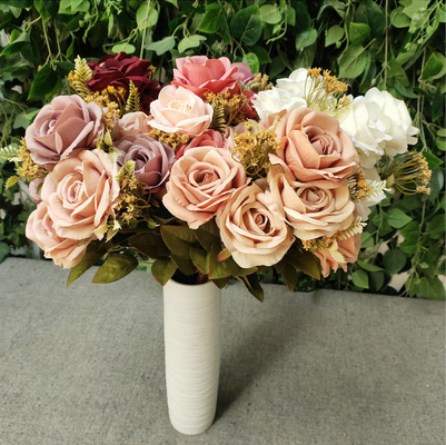 Un buen precio. 11 cabezas de flores rosas artificiales de seda para la decoración de Hom en línea