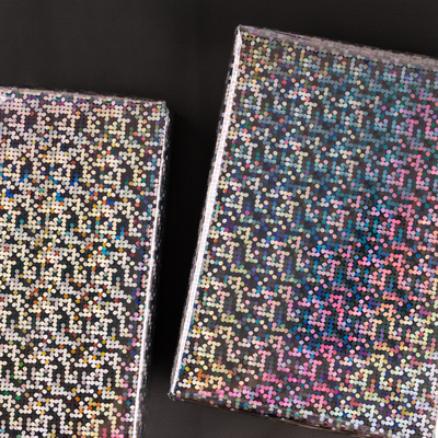Un buen precio. Rollo de papel de regalo con diseño de holograma para envolver regalos en línea
