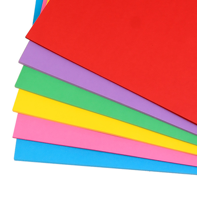 Un buen precio. Paquete De 100 Hojas De Papel De Color Mate Tamaño A5 en línea