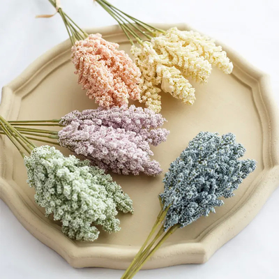 Buen precio Arreglos florales de seda a prueba de agua y llamativos en multicolores en línea