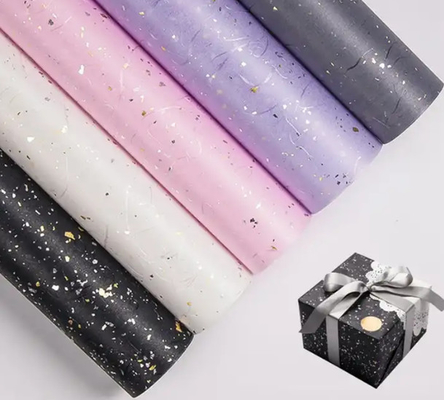 Un buen precio. Papel de embalaje laminado impermeable 60*60cm Papel de envoltura de flores Brillante en línea