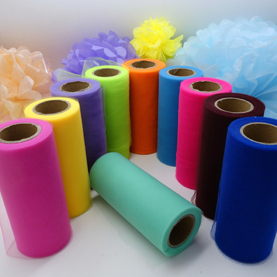 Un buen precio. 6 pulgadas de ancho Organza Tulle Rolls estilo de tejido y estampado Técnicas en línea