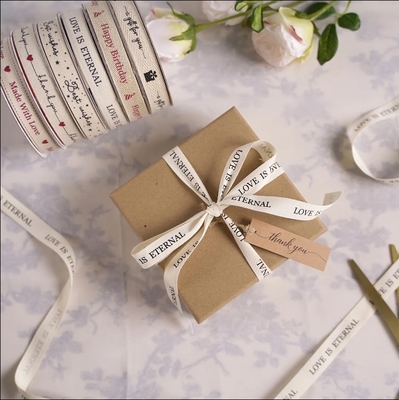 Un buen precio. Decoración de embalaje de cajas personalizada de herringbone natural de tinta de algodón cinta impresa para regalo y flor en línea