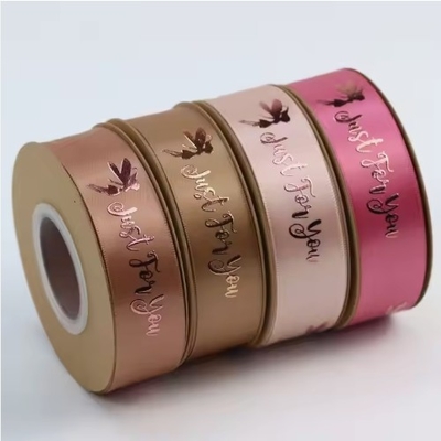 Un buen precio. Satin 3D personalizado Nombre de la empresa Logotipo Impreso cinta floral para la decoración del día de San Valentín en línea