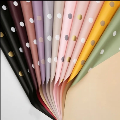 Buen precio Papel de envoltura de flores de 8 colores impermeable para floristas en línea