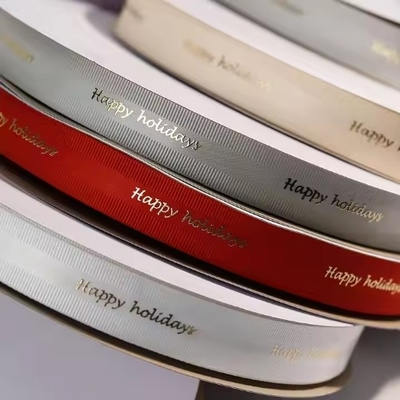 Un buen precio. Cintas de satén de poliéster con logotipo personalizado de lujo de seda de cera floral para envoltura de regalo en línea