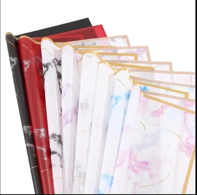 Un buen precio. Papel de envoltura de flores a prueba de agua multicolor de 8 colores para envases de ramos de floristas en línea