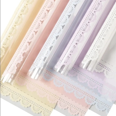Buen precio Papel de envoltura de flores con borde de encaje Papel de vidrio en color personalizado para el embalaje en línea