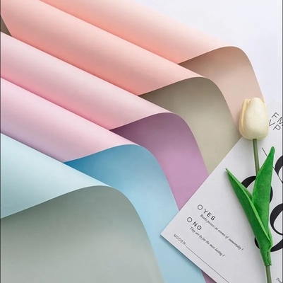 Un buen precio. Papel de envoltura de flores frescas Perlas impermeables Papel de perlas 58CM * 58CM Personalizado 35X58X0.2 cm en línea