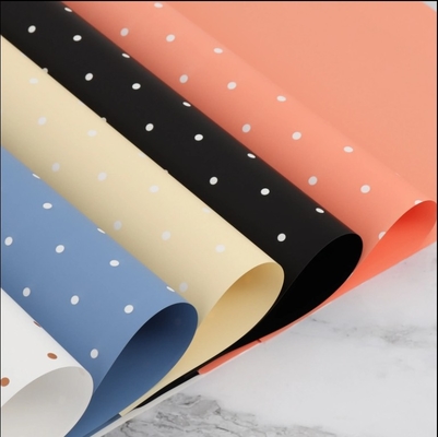 Buen precio Papel de envoltura de flores impreso en un solo color para embalajes de ramos personalizados en línea