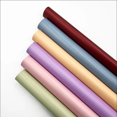 Un buen precio. 2024 Papel coreano Florista Papel de envoltura de flores impermeable 58CM * 58CM Personalizado en línea