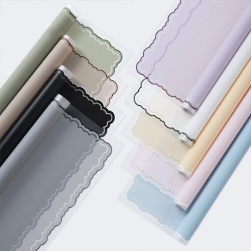 Papel de pañuelo pequeño de nuevo estilo para envolver flores, papel de envoltura de flores con película anti-mermelada de frutas, papel de envoltura de flores de ramo de fresa
