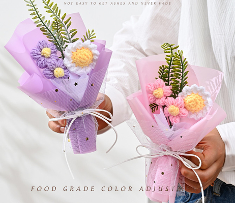 Un buen precio. Bouquet de flores artificiales de varios colores para la temporada de graduación en línea